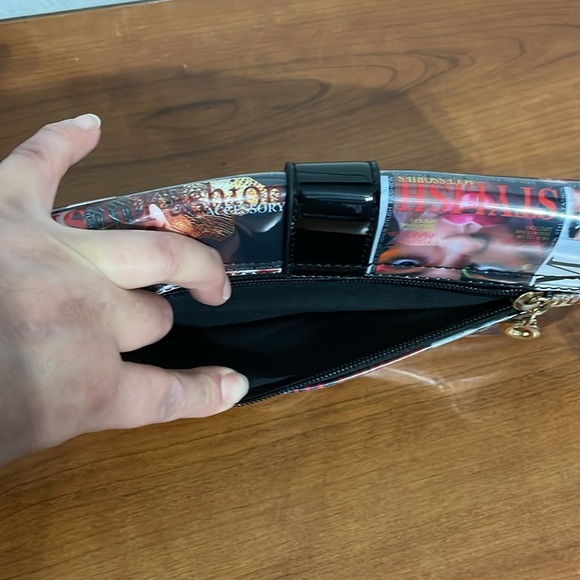 Vintage Magazine Clutch/Crossbody/Wristlet - Picture 5 of 9